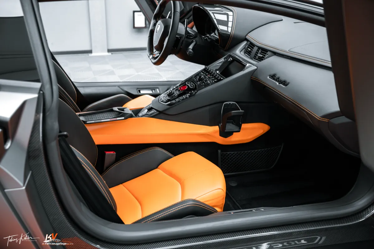 Lamborghini Aventador S — Mattlack-Pflege & Interieur-Detailing — Bild 3