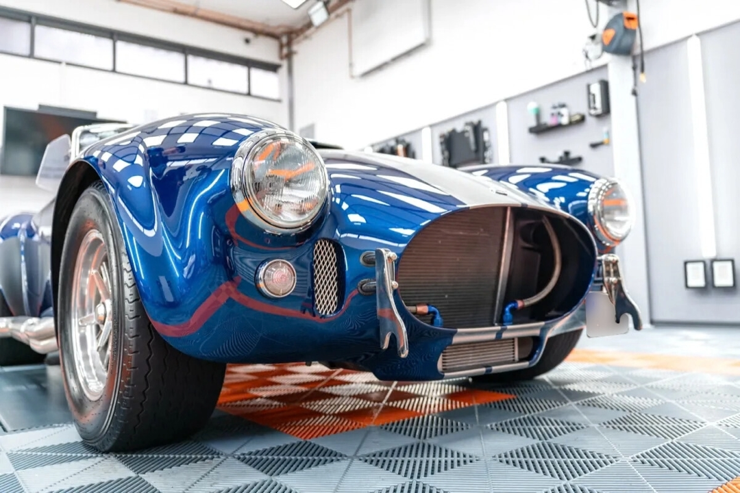 Shelby Cobra — Hochglanzpolitur & High-End Keramikversiegelung — Bild 3