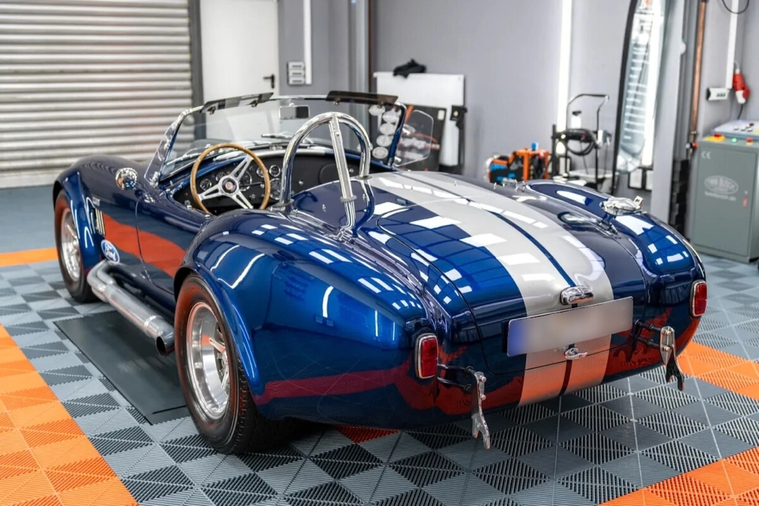 Shelby Cobra — Hochglanzpolitur & High-End Keramikversiegelung — Bild 4